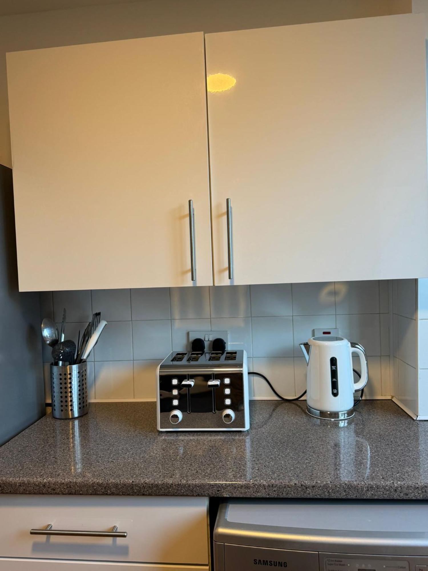 Beautiful Cosy House 4 Mins To Camden Town Station - 1 Min To Camden Market Holiday home London